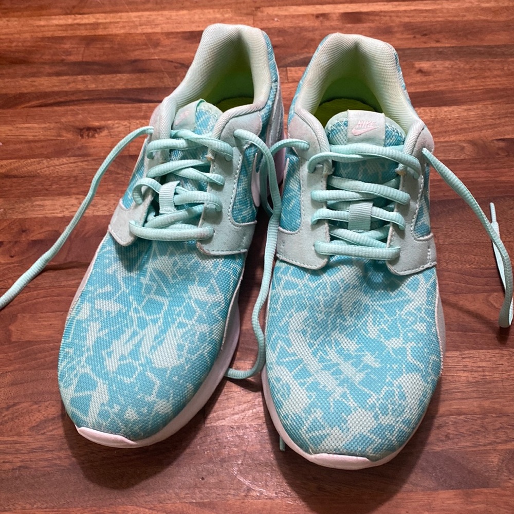 Nike Kaishi Print Women's size 10 Blue Teal Athletic Running Shoes